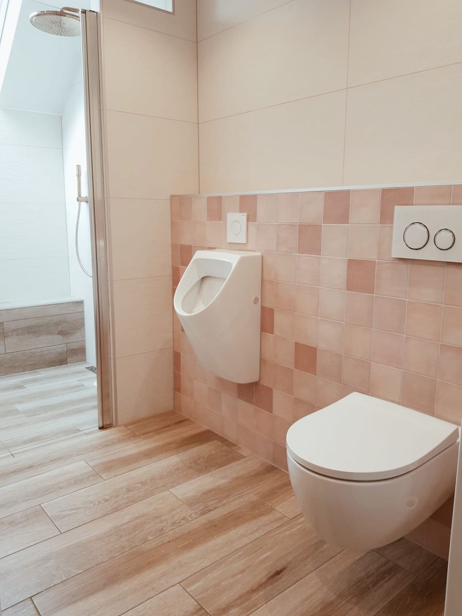 Badkamer met handgebakken tegels, foto 2