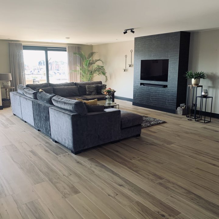 Keramische houtlook vloer, foto 1