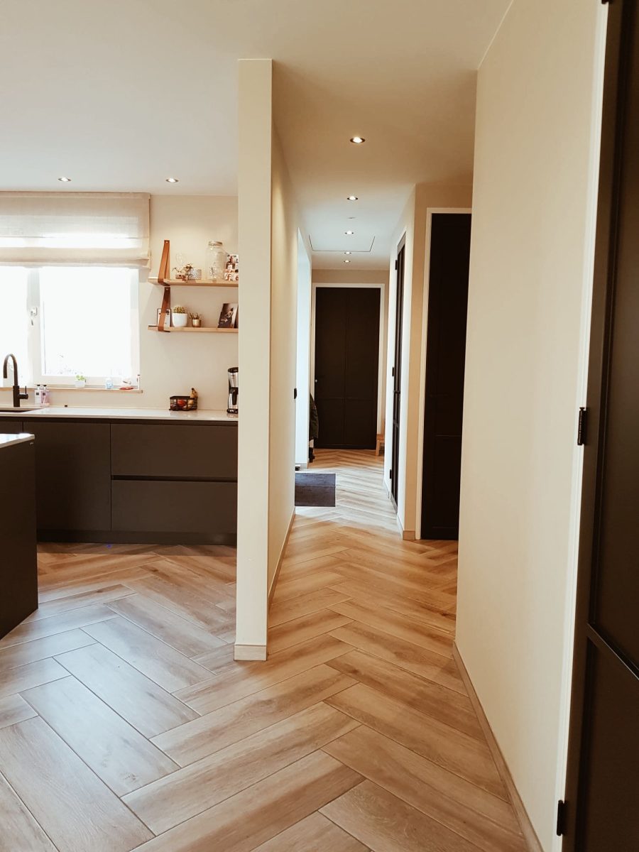 Keramische visgraat houtlook vloer, foto 6