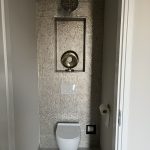 Luxe toilet met mozaïek in goudtinten, foto 2