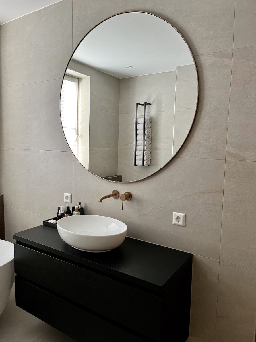 Marmerlook badkamer met brons details, foto 4