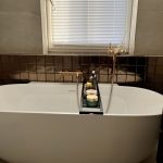 Marmerlook badkamer met brons details, foto 5
