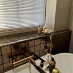 Marmerlook badkamer met brons details, foto 6