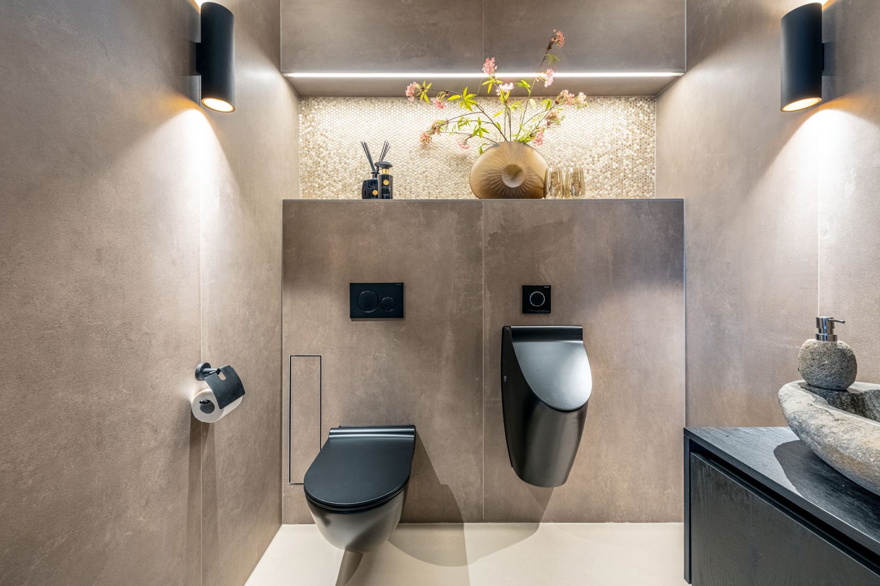 Toilet met mozaïek, foto 2